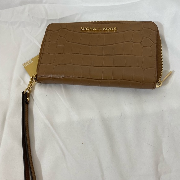 MICHAEL Michael Kors Handbags - Michael Michael Kors Jet Set Wallet Phone Case